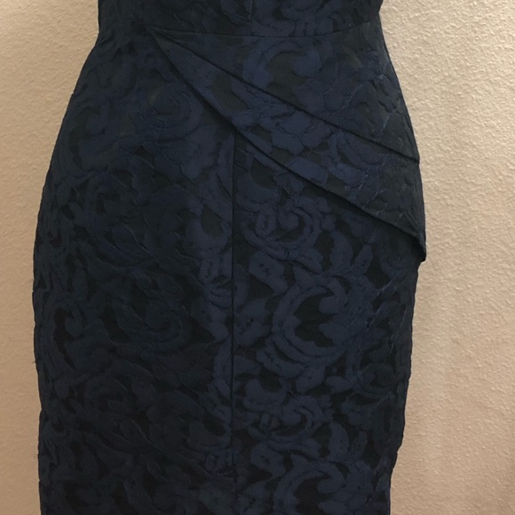 Adrianna Papell Sheath Silhouette Cocktail Dress. Preloved - Picture 3 of 10